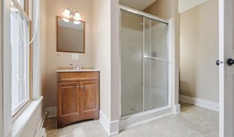 549 N Gilbert St, Ada, OH 45810