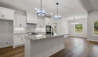 1000 Duke Dr, Bauxite, AR 72011
