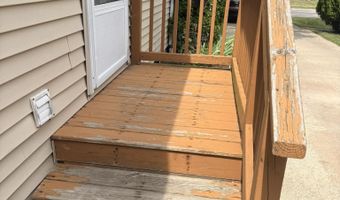 520 Sheldon St, Algonac, MI 48001