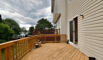 5236 BALLYCASTLE Cir, Alexandria, VA 22315