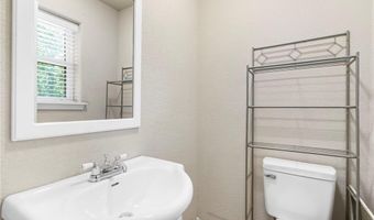 2401 SE 9th St, Bentonville, AR 72712