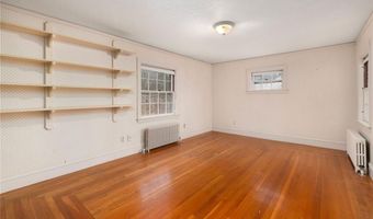 555 Great Rd, Lincoln, RI 02865