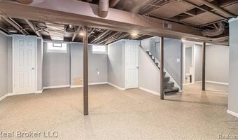 9269 Hubert Ave, Allen Park, MI 48101