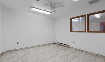 221 BROADWAY Blvd SE, Albuquerque, NM 87102