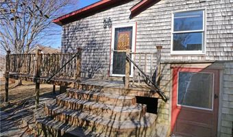 12 Draper Ave, Middletown, RI 02842