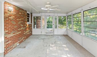 7 Hickerson Pl, Alton, IL 62002