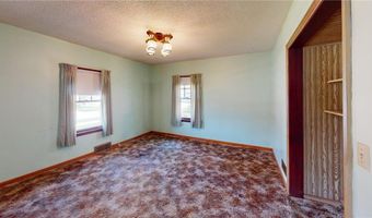 406 Giles Pl, Albert Lea, MN 56007