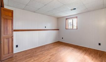 150 Yacht Club Cir, Altamont, MO 64640