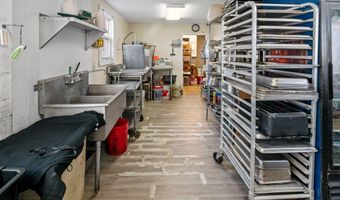 688 E Bay Ave, Barnegat, NJ 08005