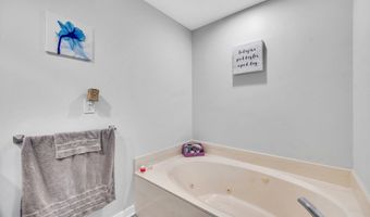 135 Turtle Bay Dr 135, Branford, CT 06405