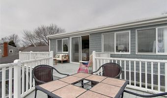 16 South Dr, Middletown, RI 02842