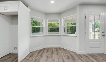 6105 E Desoto St, Bay St. Louis, MS 39520