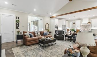 111 VILLAGE Cir, Anniston, AL 36207