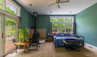 6475 Radford Rd, Athens, OH 45701