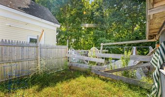 15 Dummer Street Ct, Bath, ME 04530
