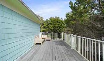 25915 BEACH Dr, Rockaway Beach, OR 97136