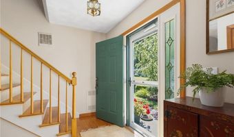 227 Prospect Ave, Middletown, RI 02842