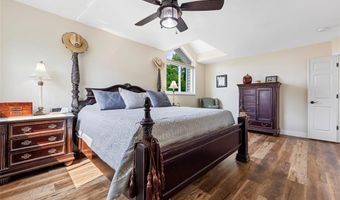 1710 Ridgeview Circle Dr, Ballwin, MO 63021