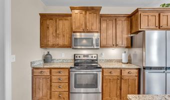 16657 Sandstone Cir, Basehor, KS 66007