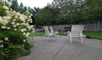5634 142nd St W, Apple Valley, MN 55124