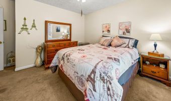 738 Dawson Creek Rd, Arapahoe, NC 28510
