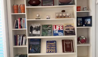 812 S Clowe Ave, Artesia, NM 88210