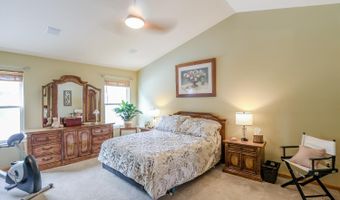 1136 Stewarton, Cincinnati, OH 45102