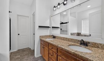16913 Juniper Dr, Basehor, KS 66007