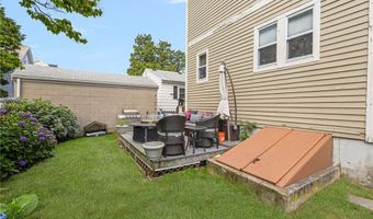 13 Vaughan Ave, Newport, RI 02840