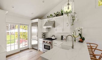 93 Mulford Ln, Amagansett, NY 11930