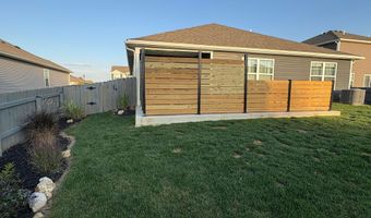 11 Cider Mill Dr, Ashville, OH 43103