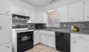5501 Baylor Dr, Bartlesville, OK 74006