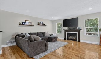 8669 Lilly Ridge Dr SE, Alto, MI 49302