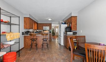 1424 W WEILAND Ln, Appleton, WI 54914