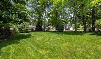 939 Barberry Cir, Amherst, OH 44001