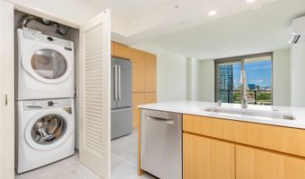 1388 Kapiolani Blvd 1604, Honolulu, HI 96814