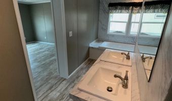 7413 Detonti Rd, Bauxite, AR 72011