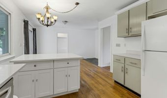 100 Loftus Cir, Bridgeport, CT 06606