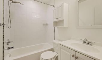 7572 WESTLAKE Ter 56, Bethesda, MD 20817