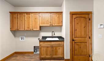 3877 High Trail Rd, Billings, MT 59101