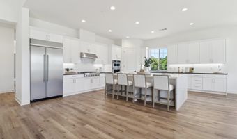 2745 Alexander Dr, Escondido, CA 92029