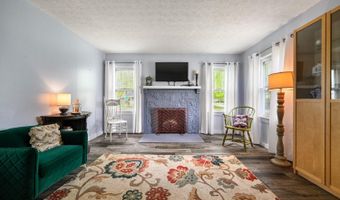 317 WOODLAWN Dr, Aurora, IN 47001