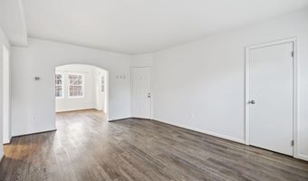 1744 N RHODES St 310, Arlington, VA 22201
