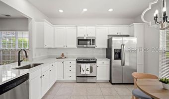 15 Clover Dr, Bluffton, SC 29909