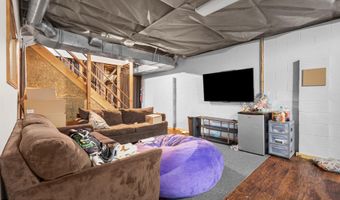 40 Elm St, Beachwood, NJ 08722