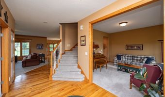 106 SW Stonegate Dr, Ankeny, IA 50023