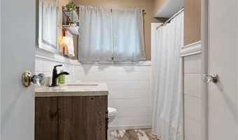 1475 Chatauqua Ct, Alliance, OH 44601