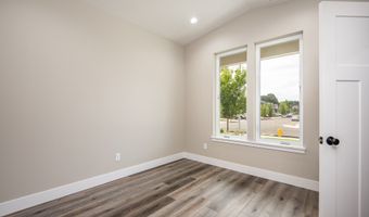 24869 WESTFIELD Ave, Veneta, OR 97487