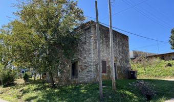 105 Couch St, Alton, MO 65606