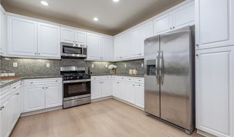 672 E Valencia 108, Anaheim, CA 92805